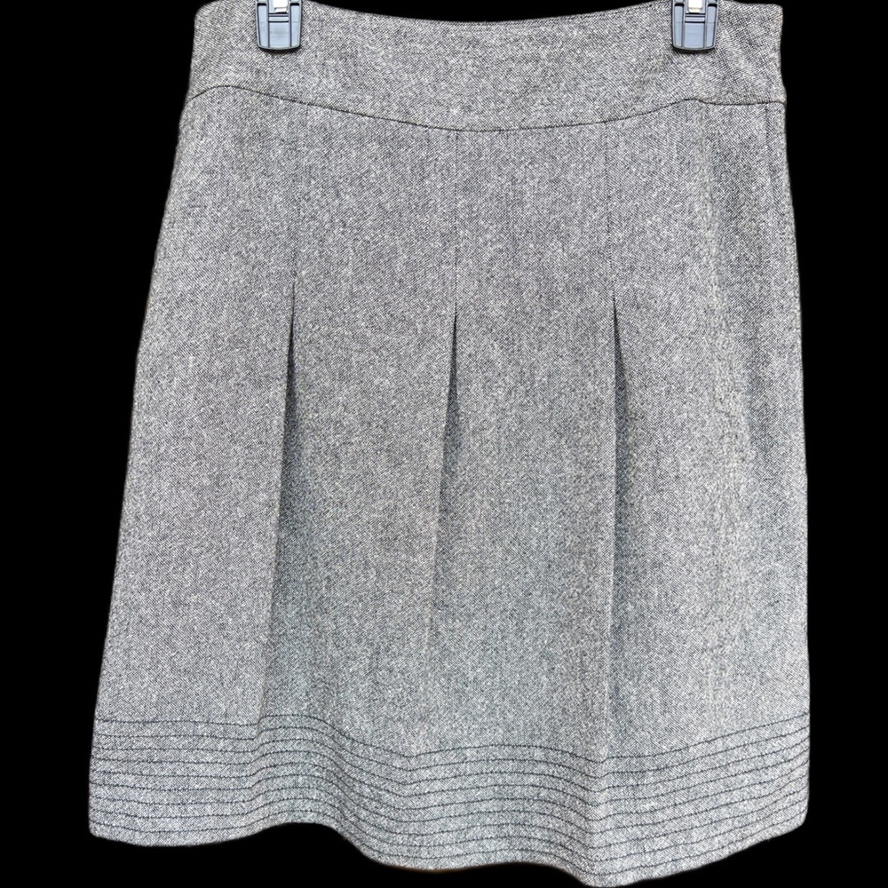 ANN TAYLOR Pleated Skirt Size 6 Fully Lined